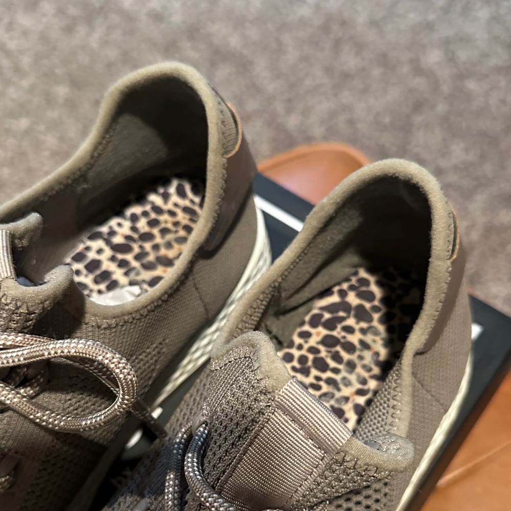 Stylish Women's Athletic Shoes - Taupe - Picture 6 of 9
